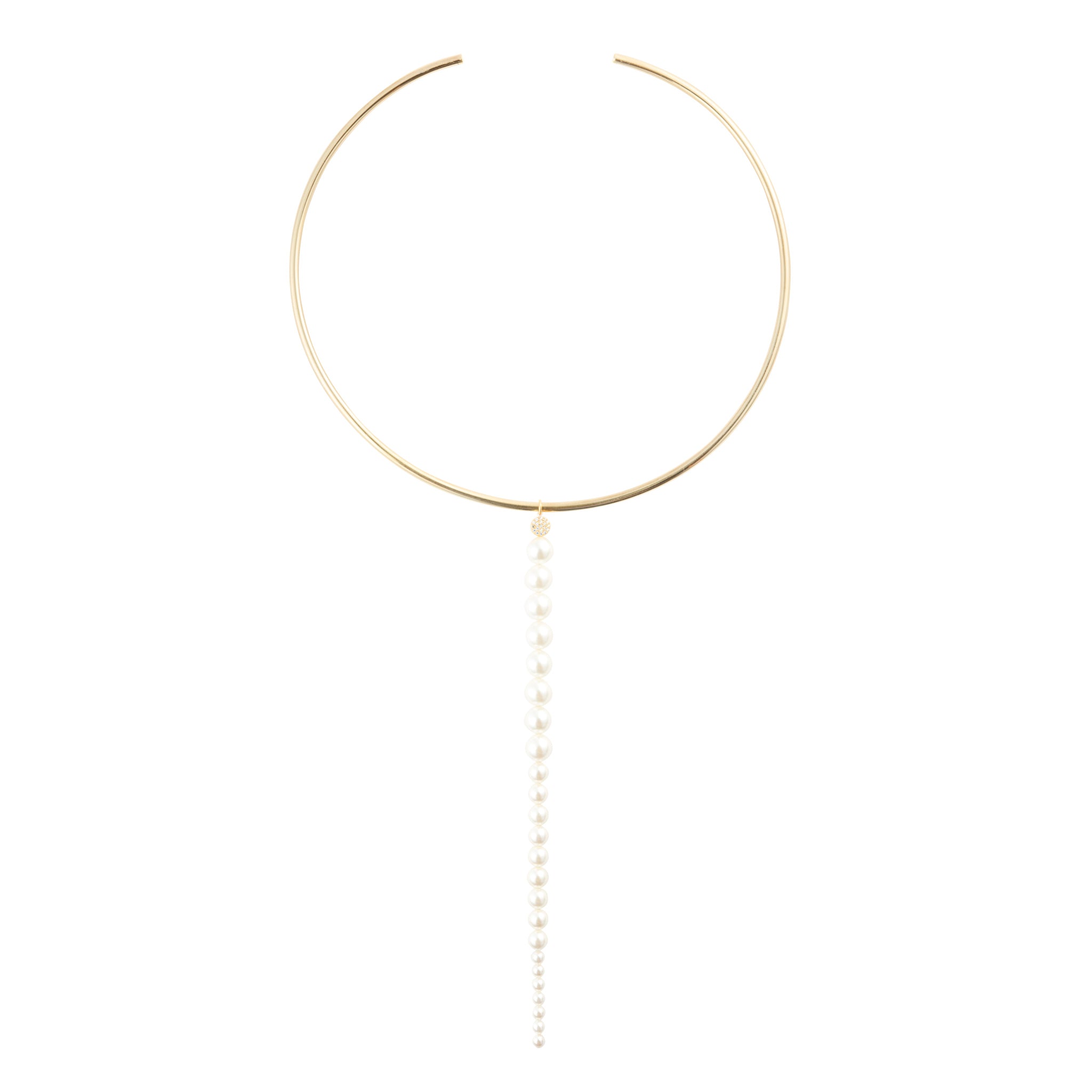 Choker med hängande vita pärlor
